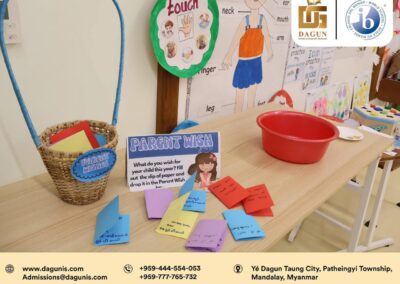 Colorful family stories! 🎨🌟